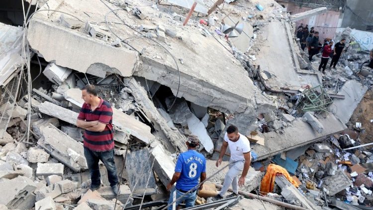 Tòa nhà liền kề với Nhà thờ Thánh Porphyrio của Chính thống Hy Lạp ở Gaza bị Israel không kích