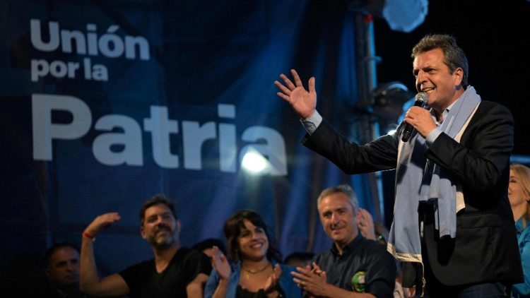 Sergio Massa del partito Unión por la Patria è stato il candidato più votato alle elezioni del 22 ottobre