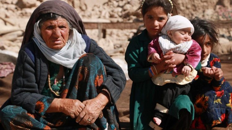 Il terremoto che ha colpito Herat e le sue province il 7 e l'11 ottobre ha lasciato più di  154.000 senza casa o gravemente danneggiate