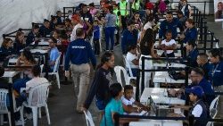 Venezolanische Migranten ersuchen um eine temporäre Aufenthaltsgenehmigung in Cucuta, Kolumbien