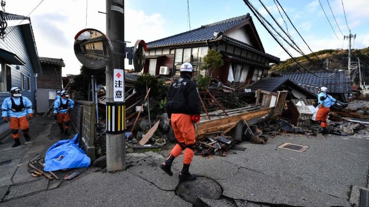 Последствия землетрясения в Японии (2 января 2024 г.)