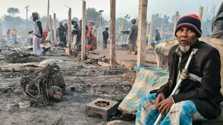 L'incendie a détruit plus de 800 abris dans les camps de Rohingyas au Bangladesh. 