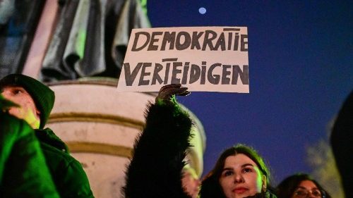 Ostdeutsche Bischöfe rufen zur Demo-Teilnahme gegen Rechts auf