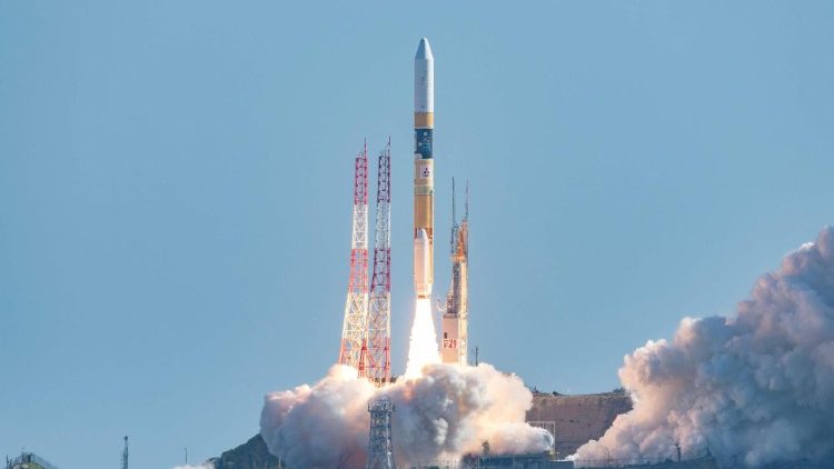 Sur cette photo de l’agence spatiale japonaise JAXA, une fusée H-IIA décolle avec à son bord un module spatial devant tenter de se poser sur la Lune, le 7 septembre 2023 au centre spatial de Tanegashima. 