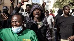 Proteste gegen die Wahlverschiebung im Senegal