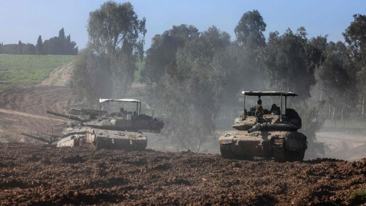 Mezzi militari in azione nella Striscia di Gaza 