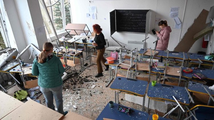 Russische Raketen in Lviv haben auch Schulräume zerstört