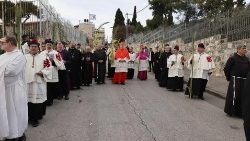 Procession du Mont des Oliviers à la Vieille Ville de Jérusalem, dimanche des Rameaux 24 mars 2024. 