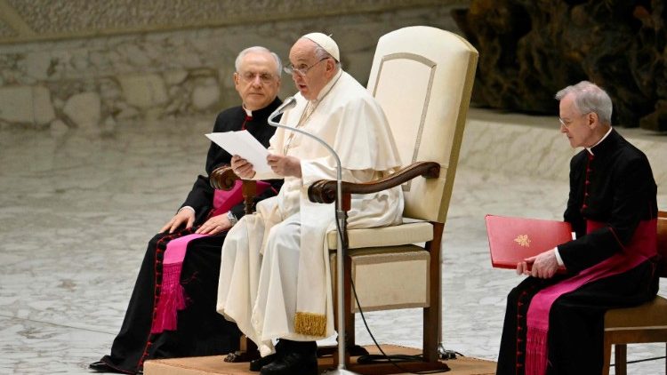 Discurso del Papa a los miembros de la CRI