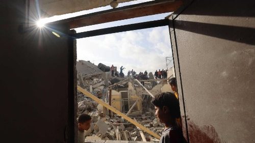 Attacco israeliano su Rafah. Tra le vittime soprattutto bambini