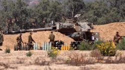 दक्षिण गाजा पट्टी में इस्राएली सेना