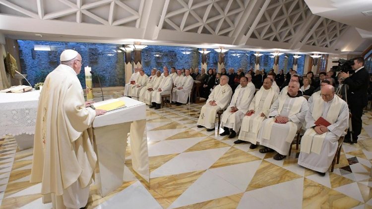 Papa Franjo tijekom mise u Domu svete Marte