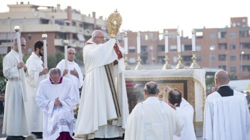 Pápež na Corpus Domini: Ježiš od nás žiada darovať sa druhým