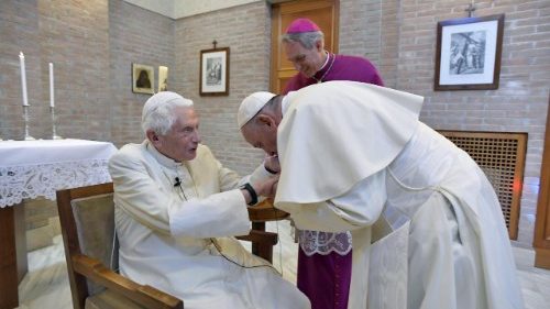 Benedikt XVI. ist „hellwach, auch wenn das Alter voranschreitet"