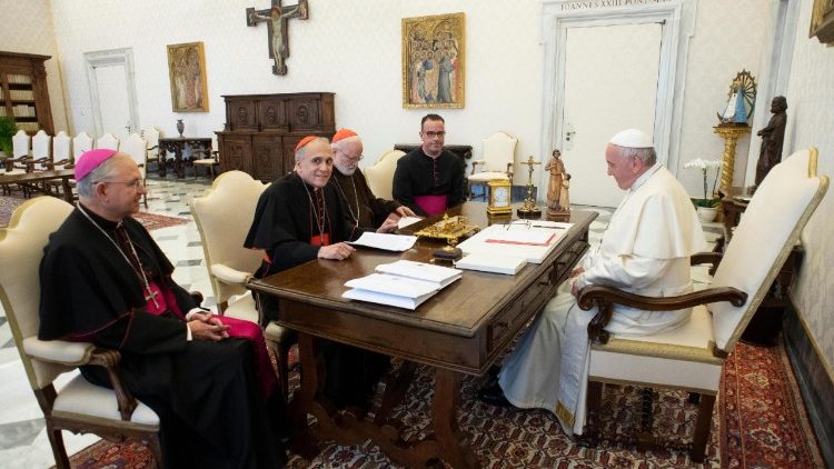 Papa aos bispos dos EUA sobre crise de abuso: oração e discernimento - Vatican News