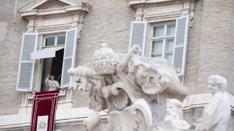 教皇フランシスコ、2018年10月7日、バチカンでの日曜正午の祈り