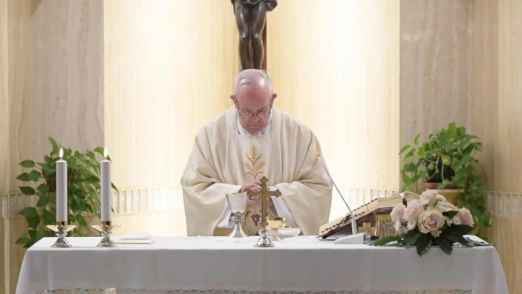 Papa Franjo na misi u Domu svete Marte