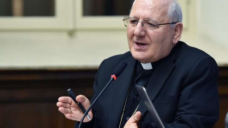 Kardinaali Sako kehotti irakilaisia rukoilemaan