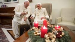 pope-francis-meets-with-benedict-xvi-1545481128111.jpg