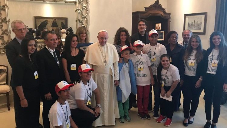 Popiežiaus susitikimas su „Scholas Occurrentes“  jaunimu