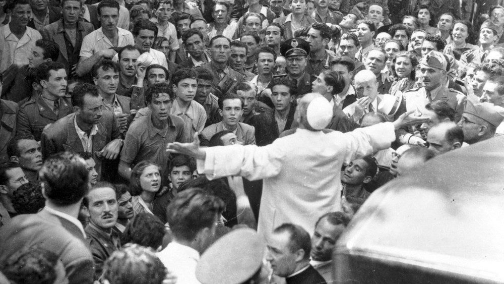 Pio XII: Vaticano, serve giudizio più pacato e approfondito