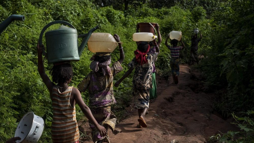 Vështirësi për të gjetur ujë në disa zona konflikti