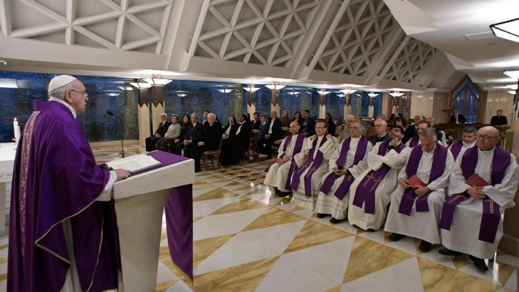 Papa: Mattarella alla messa a Santa Marta 