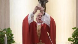 Papież: biskup musi być blisko ludu, by nie popaść w ideologie
