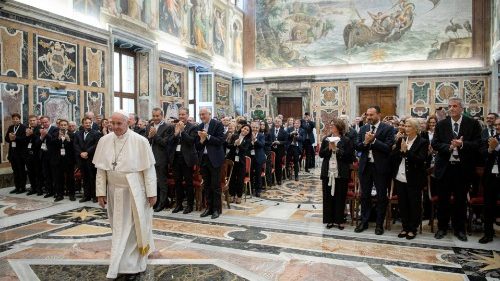 Pápež František: Treba žurnalistiku schopnú rozlišovať dobro od zla