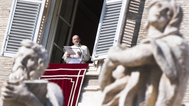 Papa Franjo tijekom podnevnoga nagovora na svetkovinu Svih svetih; Vatikan, 1. studenoga 2019.