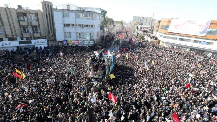 Turma në funeralin e Qasem Soleimani-t