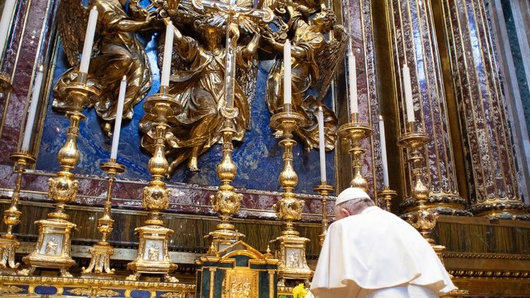 教宗在圣母大殿为新冠疫情祈祷