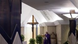Papež Frančišek je na veliko sredo še zadnjič pred veliko nočjo daroval sveto mašo v Domu sv. Marte.