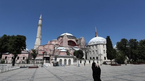Reconversão de Santa Sofia em mesquita preocupa União Europeia