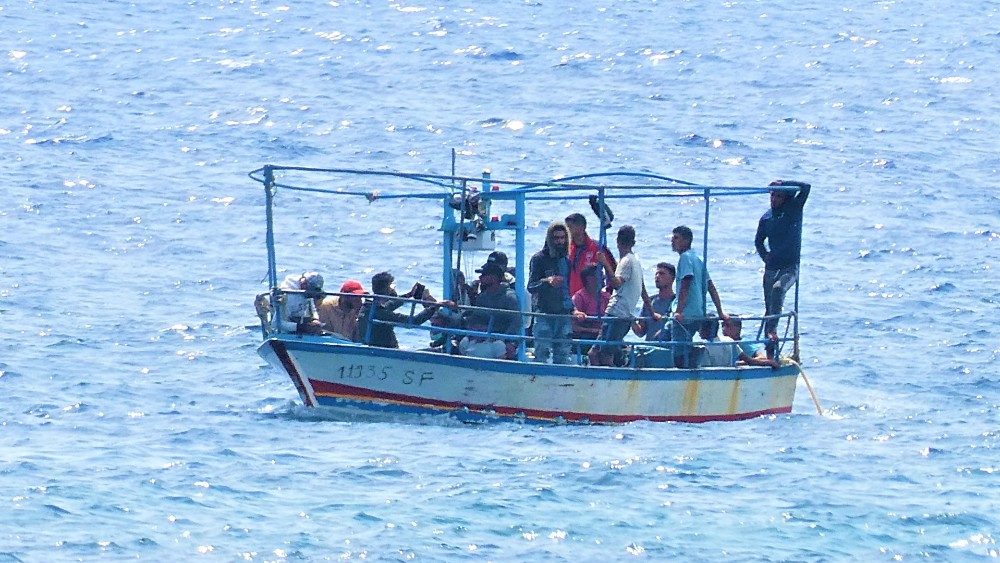Migranti: altro sbarco a Lampedusa