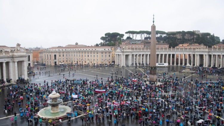 教皇フランシスコによる日曜正午の祈りの集い　2020年9月27日　バチカン・聖ペトロ広場