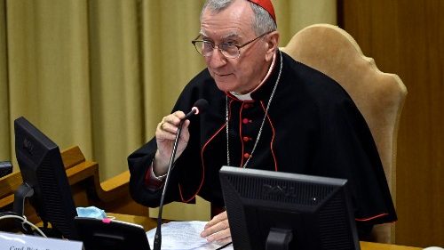 Kardinali Parolin takon virtualisht autoritetet e Këshillit tё Evropës