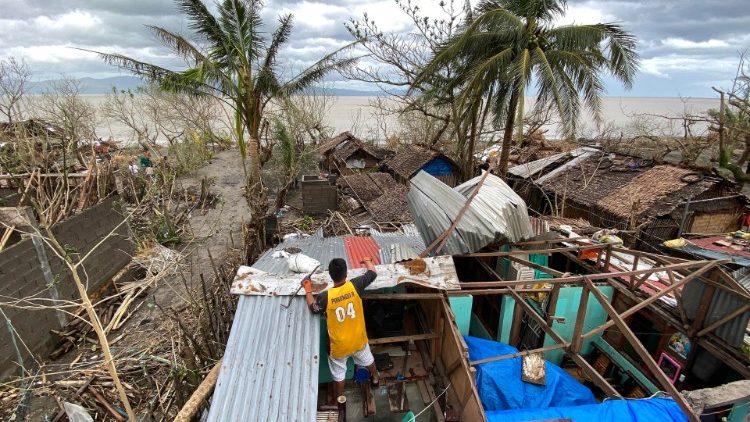 Filipiny: liczne samobójstwa i skrajne ubóstwo