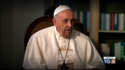 Papst-Interview: „Gleichgültigkeit tötet uns“