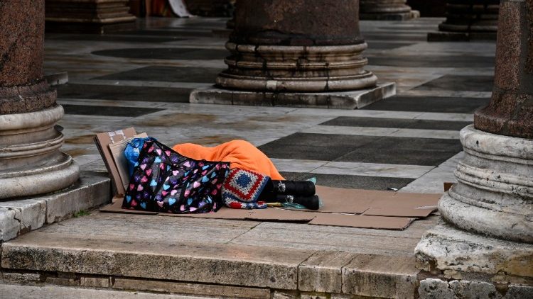 
                    Cardinal Krajewski: We must give greater care for those sleeping on streets
                