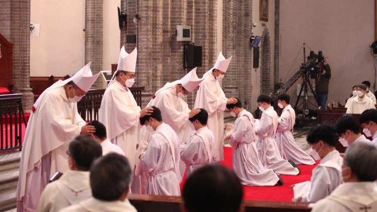 Seul: 23 nowych prezbiterów