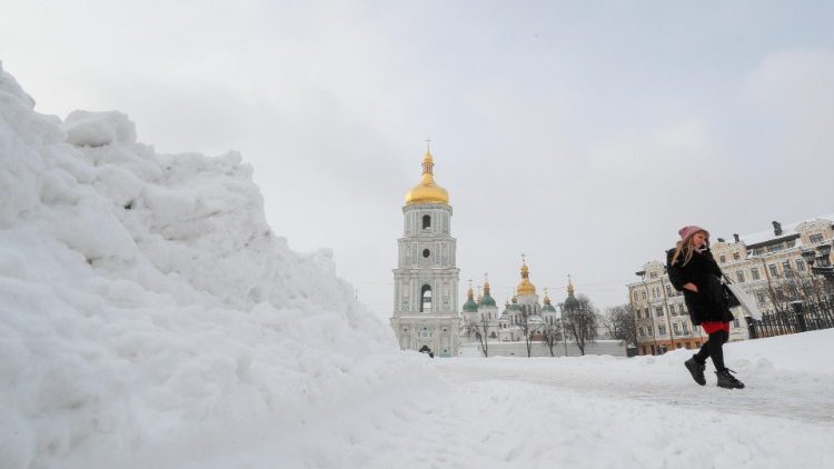 Giáng sinh tại Ucraina đầy băng tuyết nhưng không có ánh điện