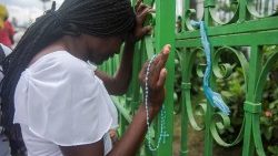 Preghiere per suor Luisa Dell'Orto, uccisa ieri ad Haiti