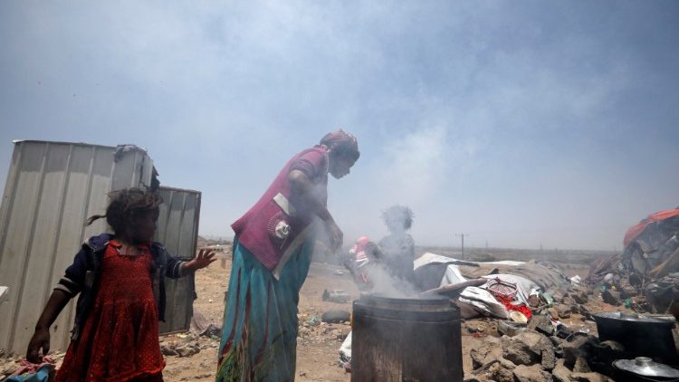 Yemenis displaced by the conflict. 