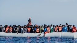 Migrantes no Mar Mediterrâneo