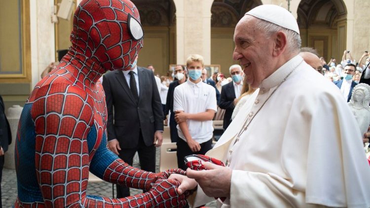 Papež Frančišek in Spiderman