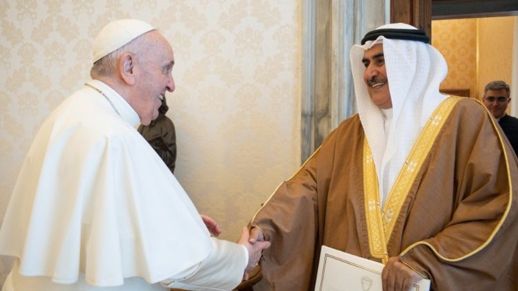 ĐTC tiếp ông Khalid bin Ahmed Al Khalifa, Cố vấn về các vấn đề ngoại giao của Quốc vương của vương quốc Bahrain ngày 25/11/2021