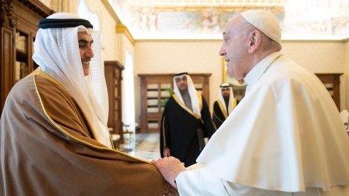 Francisco recebe convite oficial do rei Hamad para visitar Bahrein