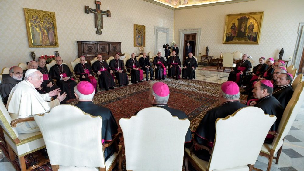 Prvá skupina španielskych biskupov na návšteve Ad limina (16. dec. 2021)