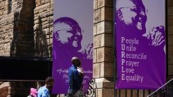 Desmond Tutu lies in state in Cape Town's St George's Cathedral 